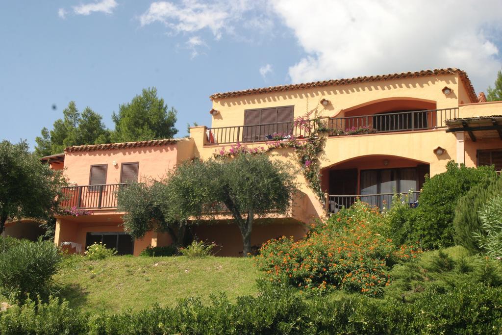 Aparthotel Chrysalis Bay Porto Cervo Esterno foto
