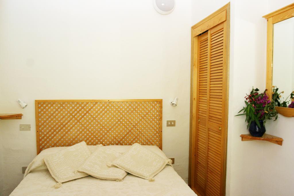 Aparthotel Chrysalis Bay Porto Cervo Esterno foto