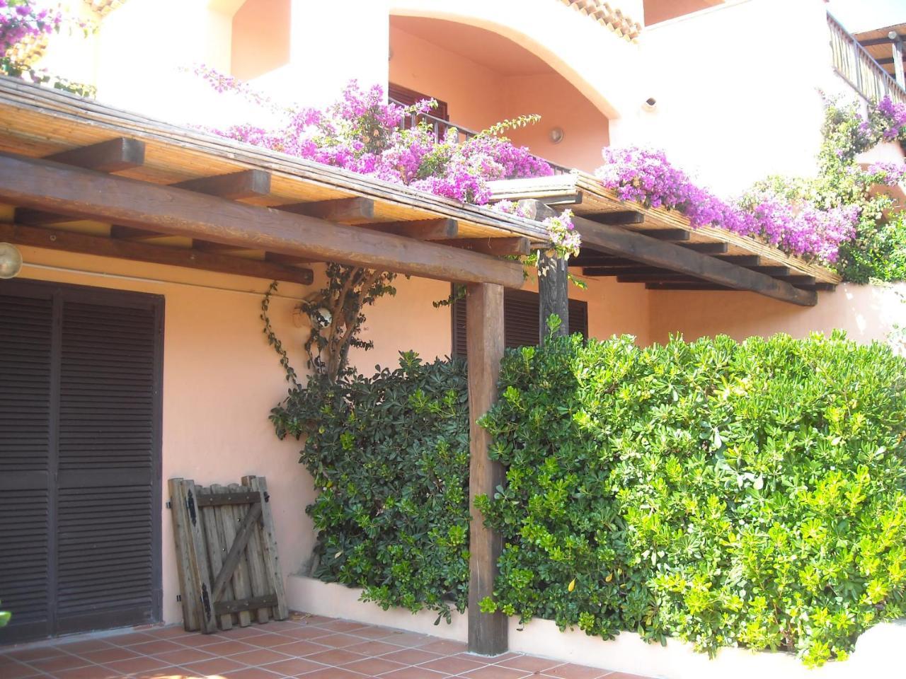 Aparthotel Chrysalis Bay Porto Cervo Esterno foto