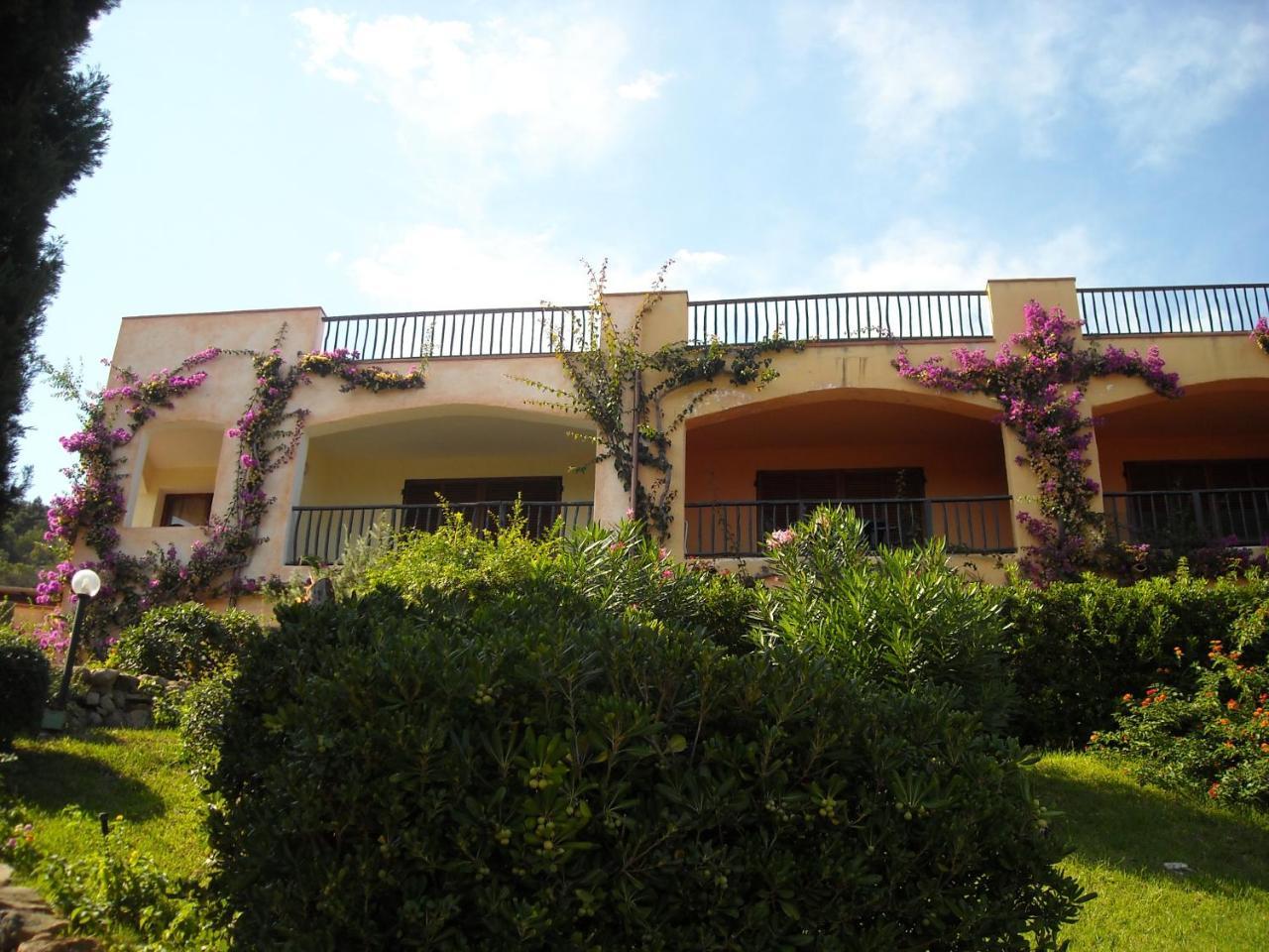 Aparthotel Chrysalis Bay Porto Cervo Esterno foto
